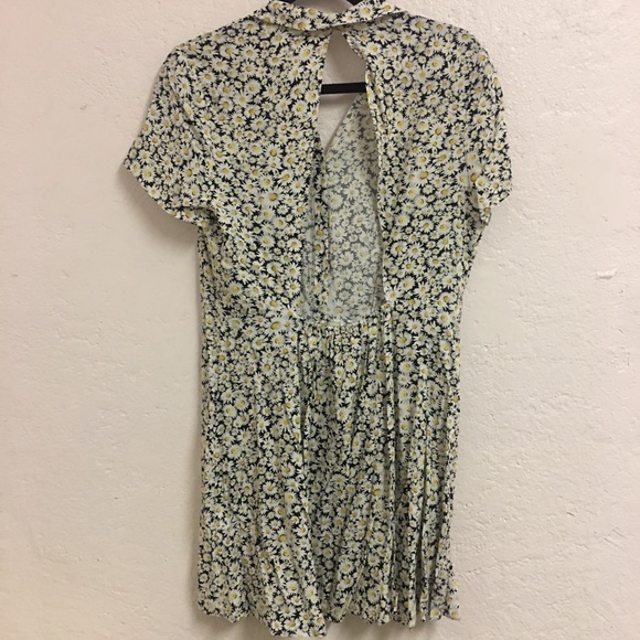 🆕✨ NWT Sunflower Open Back Dress - Picture 7 of 8